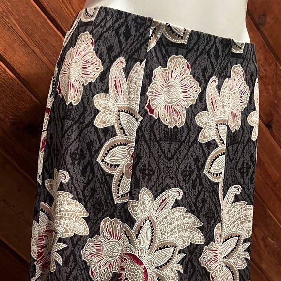 NWT New York Clothing Company Floral Pull On A Line Mini Skirt XL Stretchy - Picture 8 of 10